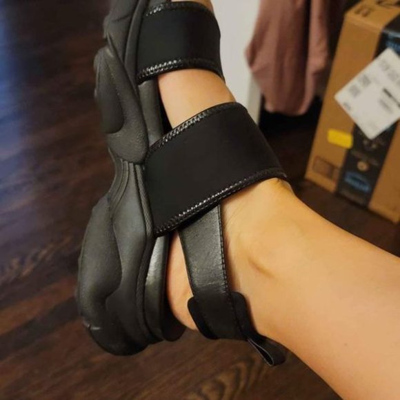 MK wedge sandals, size 6 - Picture 5 of 5